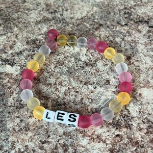Lesbian Pride Bracelet 🩷🤍🧡